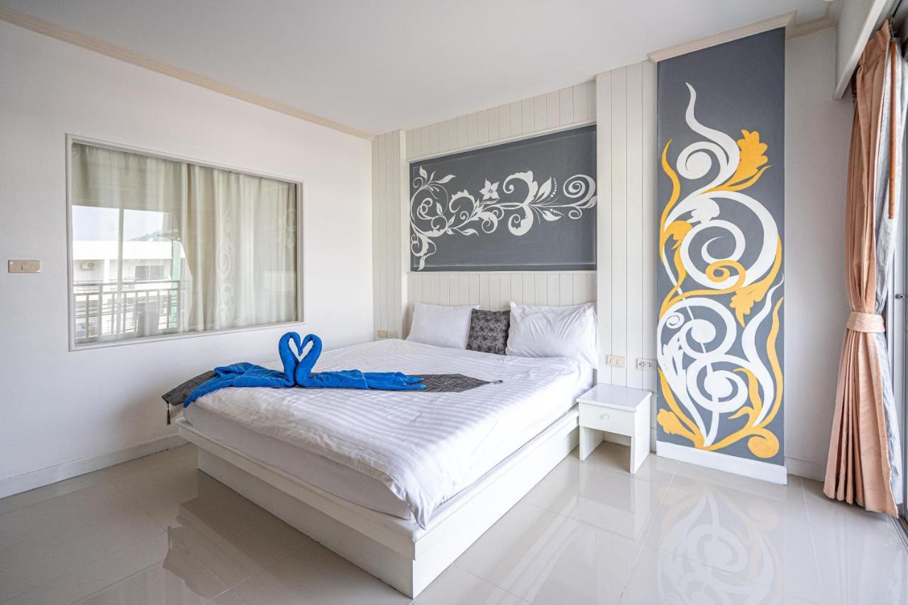 فندق Santi White House Patong المظهر الخارجي الصورة
