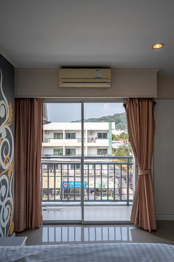فندق Santi White House Patong المظهر الخارجي الصورة