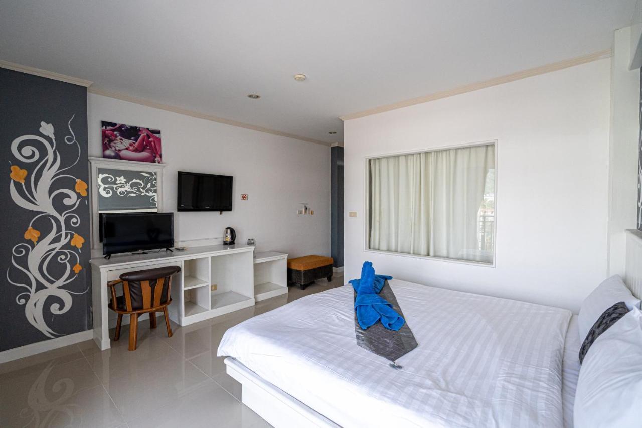 فندق Santi White House Patong المظهر الخارجي الصورة