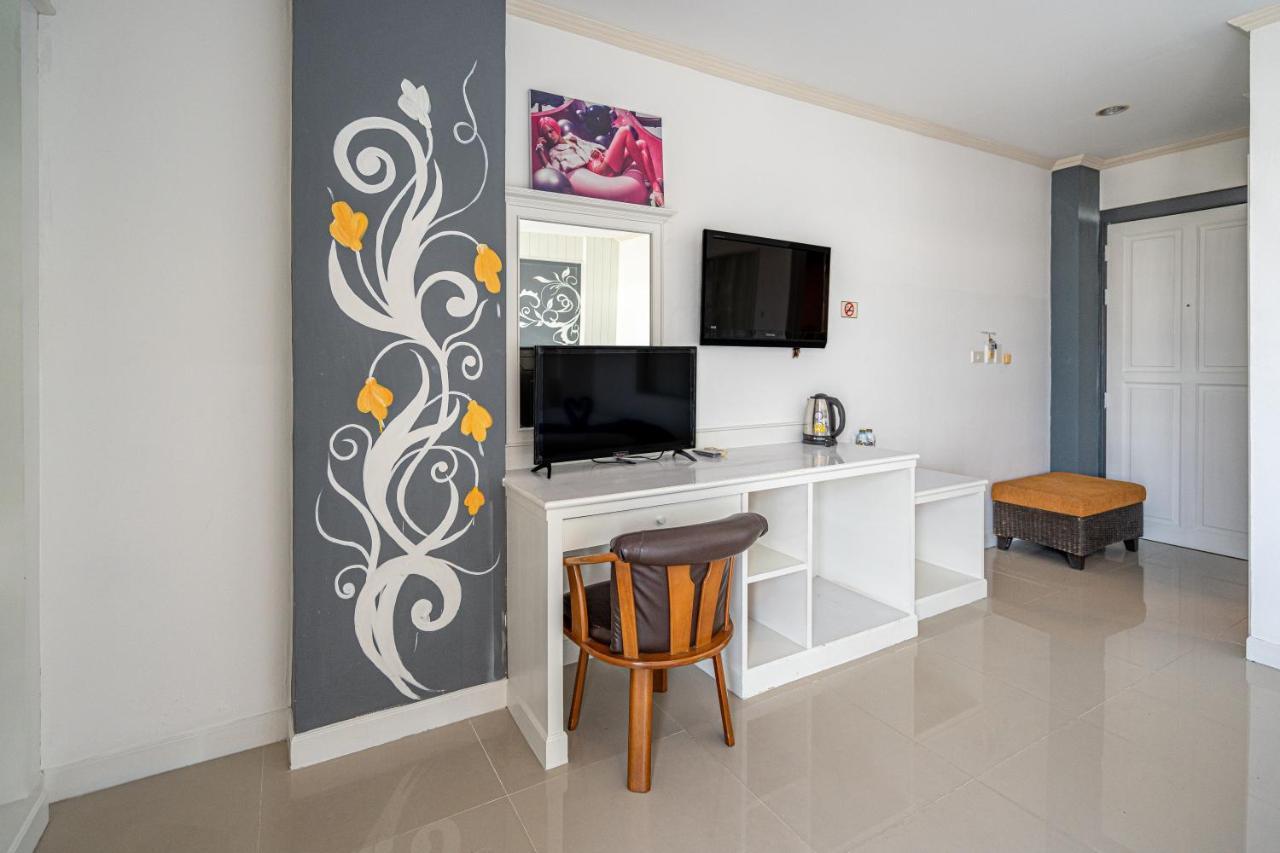 فندق Santi White House Patong المظهر الخارجي الصورة