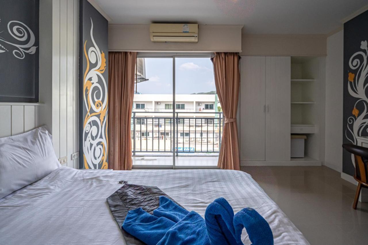 فندق Santi White House Patong المظهر الخارجي الصورة